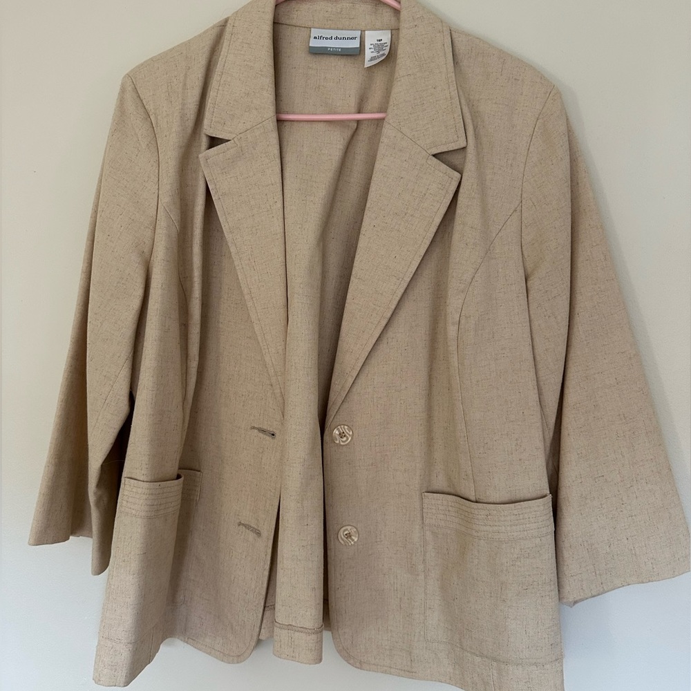Great quality blazer! Like-new quality, only worn once.